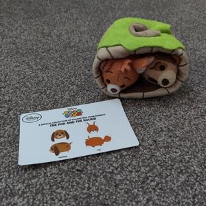 Disney Tsum Tsum Fox and the Hound scene